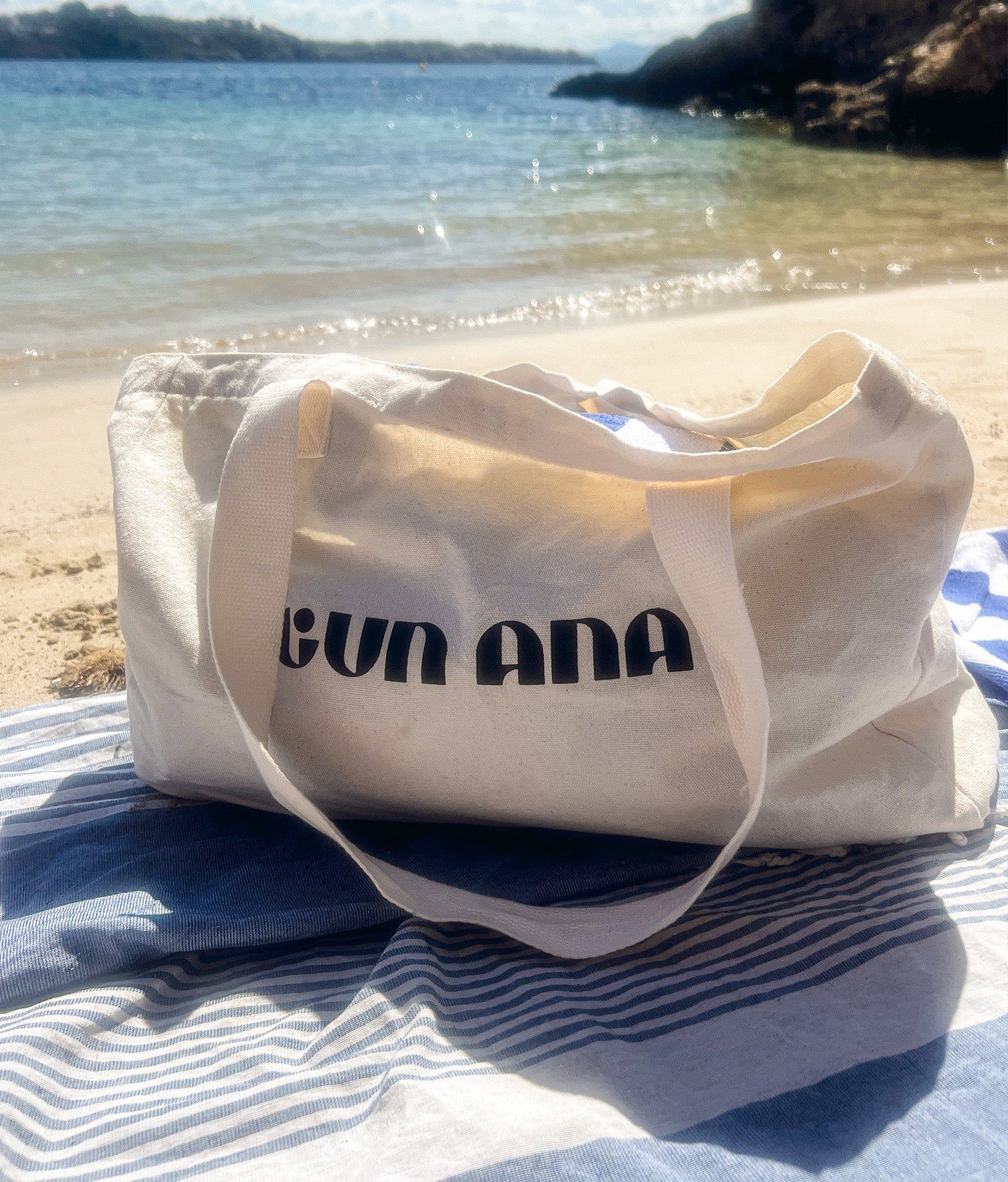 Gun Ana Tote Bag - Gun Ana